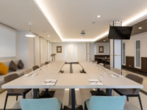 โรงแรมแคนทารี บ้านฉาง โรงแรมในอำเภอ บ้านฉาง