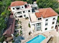 Xinyaqi Sea View Villa Hotels in 