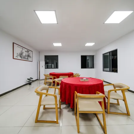 Tuyue Hotel