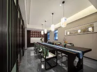 Moshang Qingju Hotel (Fuyang Central Plaza Renmin Road)