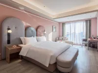 Mercure Yiwu International Trade City Hotels near Luobinwang Park