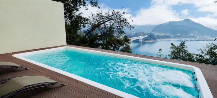 Luxury Lakefront Pool Villa with Private Pool, Qiandao Lake Hotel a Chun'an
