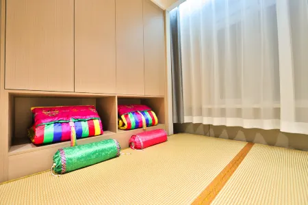 Lion Designer Hotel (Yanji Yanbian University Normal Branch) Отели рядом с достопримечательностью «Yanbian University Normal Branch»