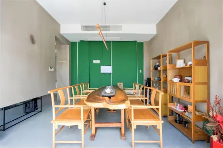 Shengsi Time Wharf Homestay (Nanchangtu Beach) Отели рядом с достопримечательностью «Dabei Mountain»