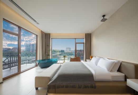 Southeast Xiya Riverview Hotel (Xishuangbanna Jinghong Lijiang Capital)Hotel Overview