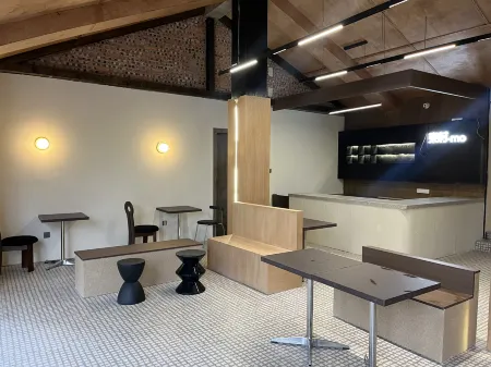 East Village Hotle beihai Отели в г. Бэйхай