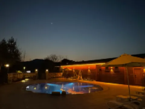 MounTours Resort Hotels in Lianshan