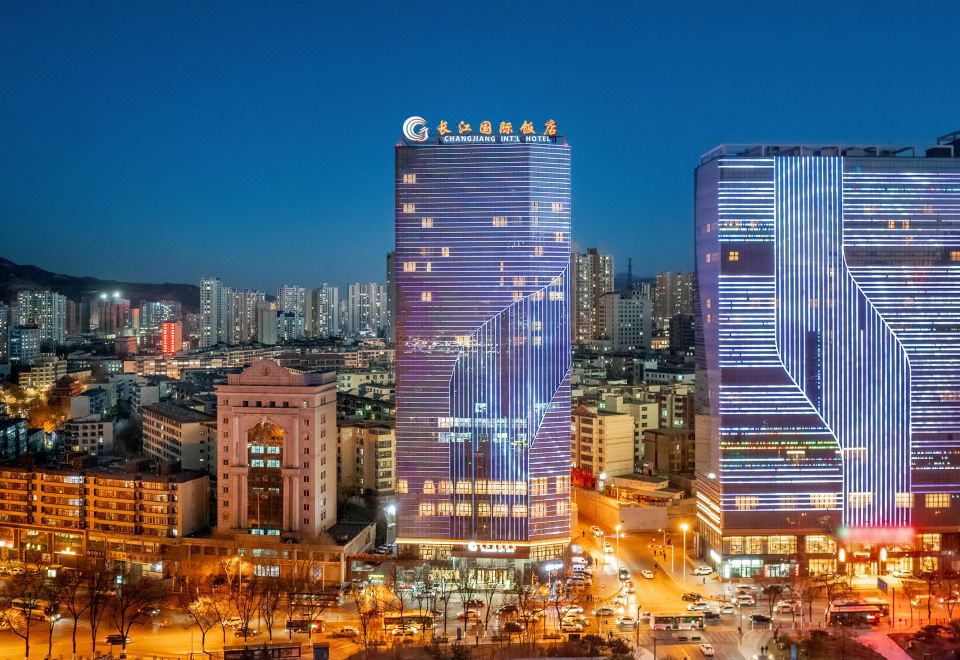 Xining Changjiang International Hotel - Housity