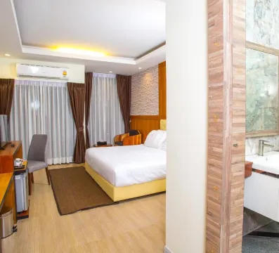 ห้องดีลักซ์ พร้อมระเบียง