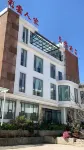 Caiyun Homestay (Xiangyun High-speed Railway Station)