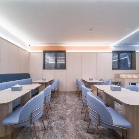 HanTing Hotel (Beijing Wukesong 301 Hospital) Отели рядом с достопримечательностью «Станция метро Wukesong»