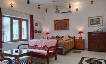 Haveli Braj Bhushanjee Heritage Hotel