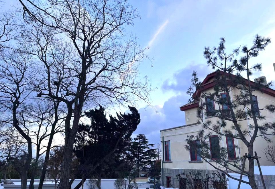 Top Yunyin B&B (Qingdao Xiaoyushan Park University Road) - Housity