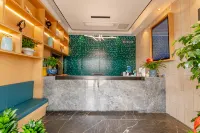 Qingmu Selected Hotel (Ma'anshan East Station Golden Eagle International Branch) Hotels near Anhui University of Technology East Area