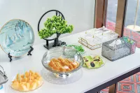 Zigui Park Hyatt Light Luxury Hotel