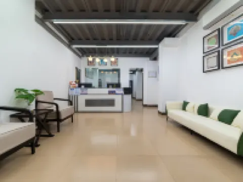 Xiyue Lijing Resort Apartment (Shanwei Poly Jinchowan Branch) Hotels near South China Normal University (Shanwei Campus)