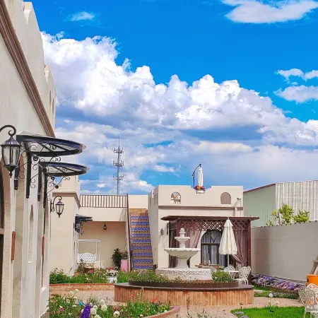Niuniu Residence|600 French Garden· Cloud View Sunset Terrace B&B (Bagua City)