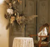 QUEEN COME‘house