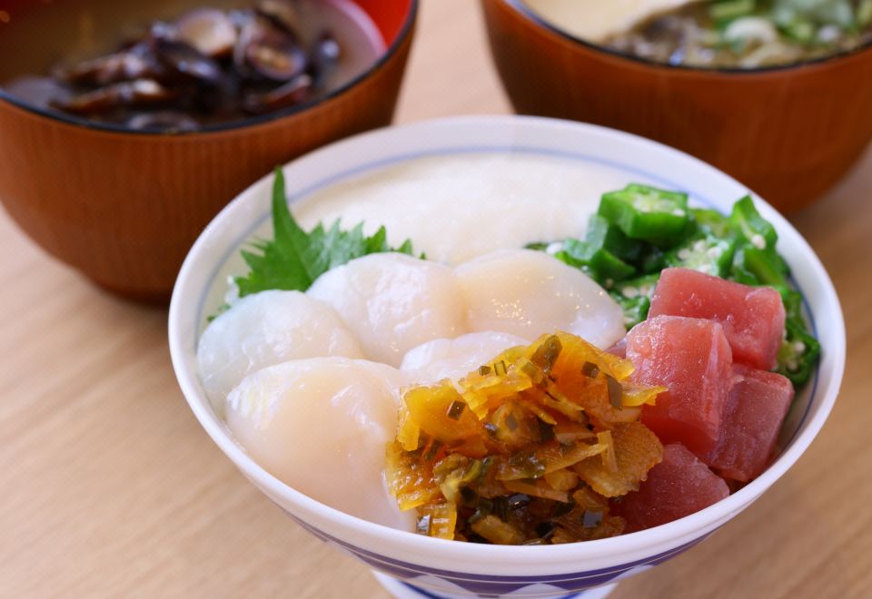 5. 도미 인 아오모..