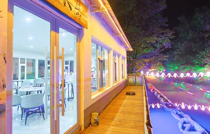 Linshuiju View Homestay (Changbai Mountain Magic World Scenic Area)