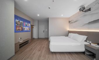 Wuzhou Hotel (Chongqing Guangchang Road)