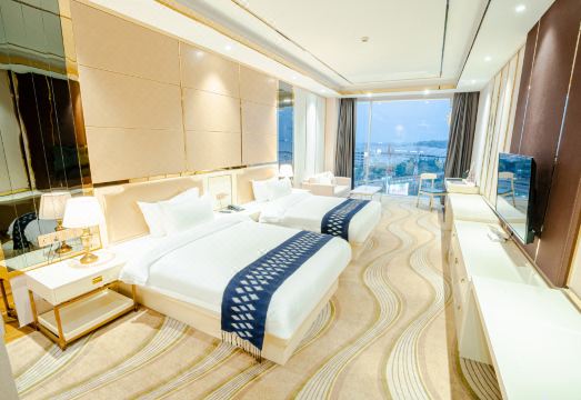 2. ST 호텔 왓타..