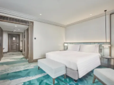 ホリデイ イン & スイーツ マニラ ガレリア by IHG パシグのホテル