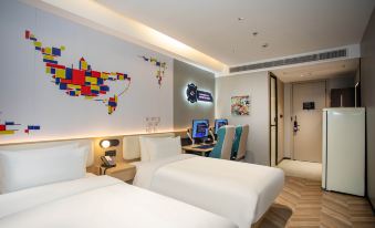 WanYoo Esports Hotel (Shanghai Changshou Road Metro Station Yaxin Plaza)