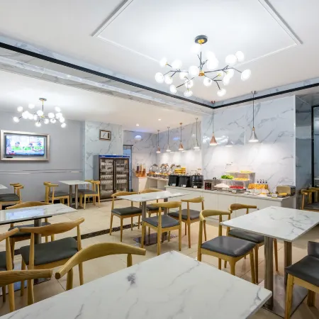 Borrman Hotel (Zhanjiang Dingsheng Plaza Guanhai Promenade)