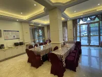 Vienna Hotel (Meizhou West High-speed Railway Station) - sarapan
