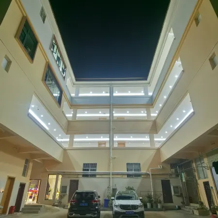 Nanyang Hotel (Zhenkang China-Myanmar Trade City Store)