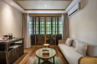 Dengying Homestay Отели в г. Хайнинг