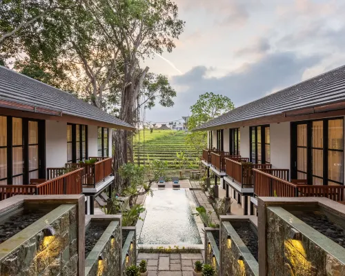 Paripadi Studio Canggu Hotels near Berawa