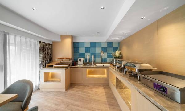 Homeinn · neo (Hangzhou Binjiang Binsenglou Sky Street)