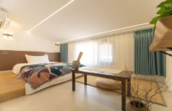 春山裏民宿（霊山大佛拈花灣） 霊山大仏周辺のホテル