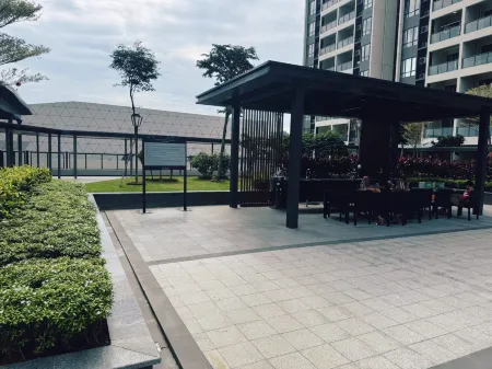 The Bess Homestay Отели рядом с достопримечательностью «Bangunan Sultan Ibrahim»