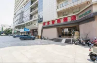 DREAM HOTEL