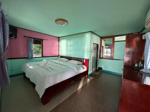 ห้องซูพีเรียร์ เตียงใหญ่ 1 เตียง