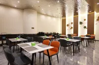 Feiman Select Hotel (Chifeng High-speed Railway Station)