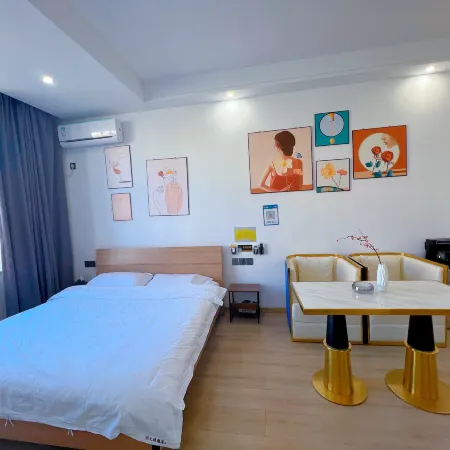 Baoshan Lafure Hotel (Qinghuahai Wetland Park)
