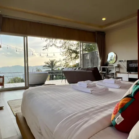 Bella Lunar Villa