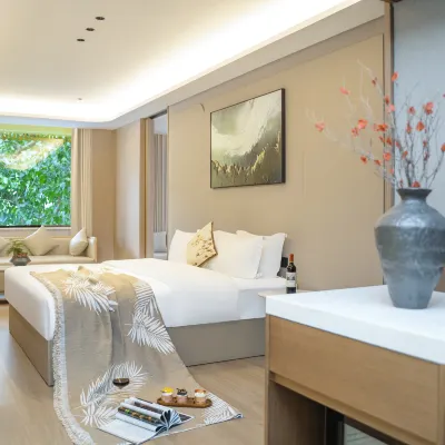 Mona Hotel (Xishuangbanna Jinghong Gaozhuang West Shuangjing Starlight Night Market Branch) Hotels near Nine Tower &Twelve Walled