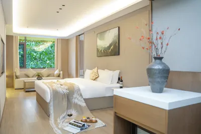 蒙納度假酒店(西雙版納景洪告莊星光夜市店) 鄰近告莊西雙景-(大門)3號門的酒店