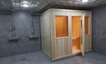 Bluedot Poshtel