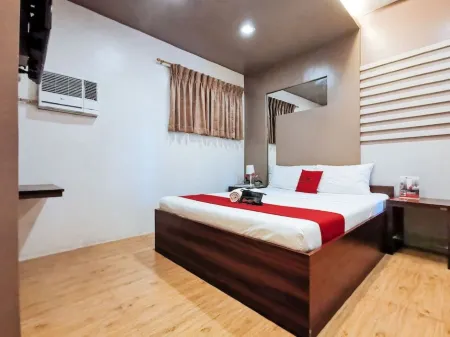 RedDoorz Plus near Robinsons Place Gensan Отели в г. Генерал-Сантос