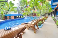 OSEIDON HOTEL BORACAY - Pools