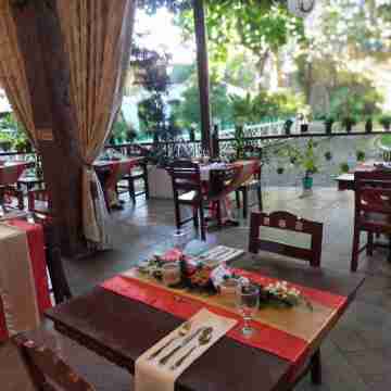 Luljetta's Garden Suites Dining/Meeting Rooms