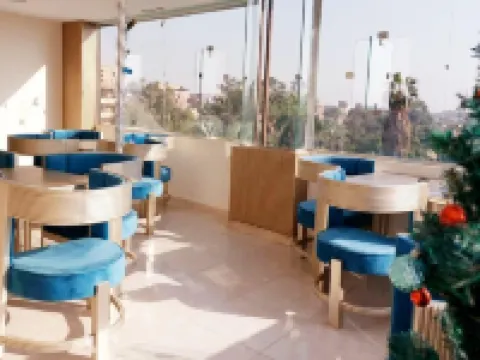 Regent Pyramids View Hotel di Cairo