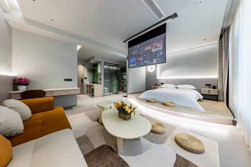 Mangshi Mango Fragrance & Beauty Homestay Hotel - parking