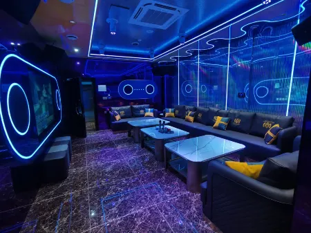 Xingang Chinese Inn Отели рядом с достопримечательностью «Triton Bay»